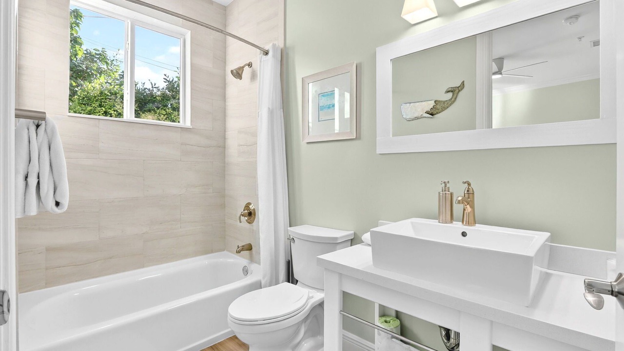 Photo of Bathroom in Upper Matecumbe Key