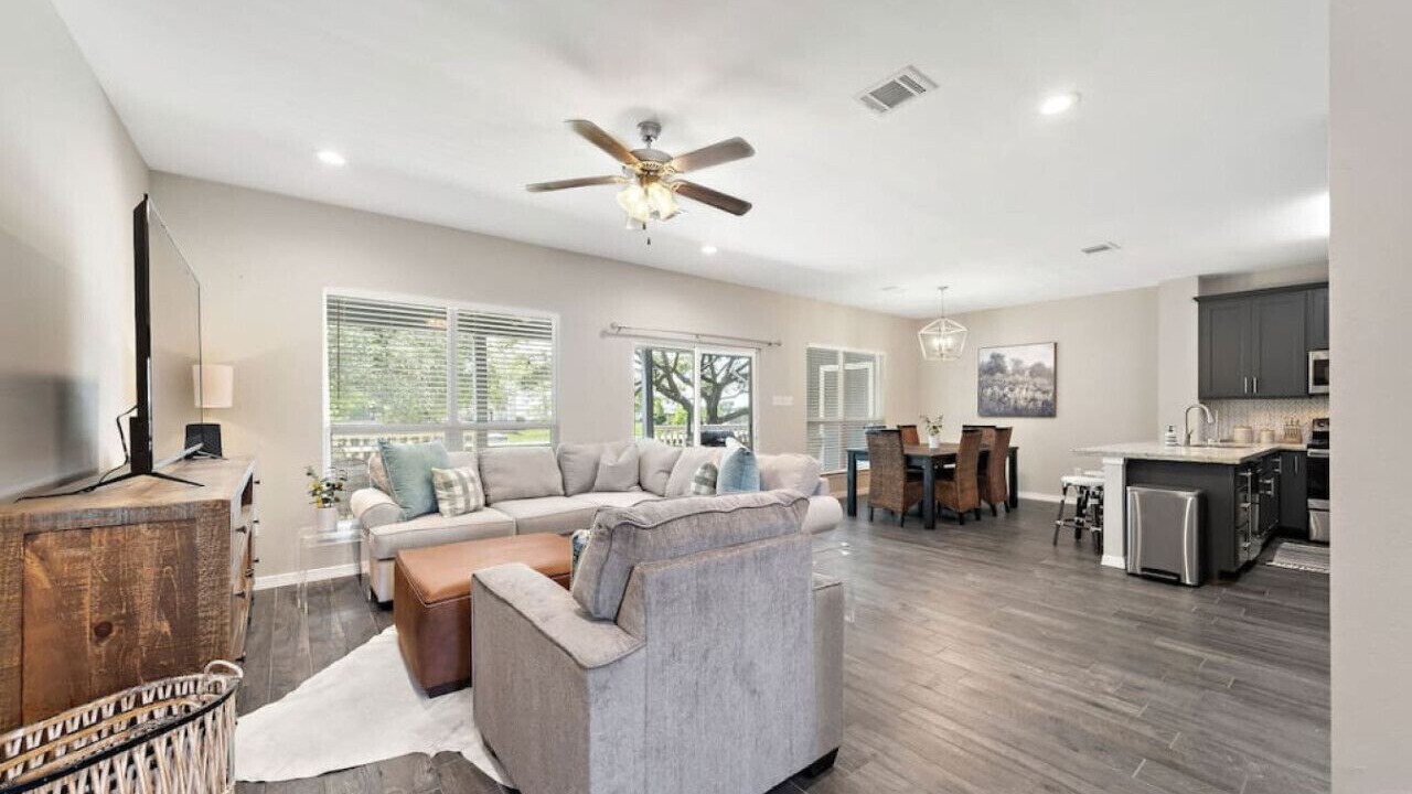 Photo of Bedroom in West Livingston