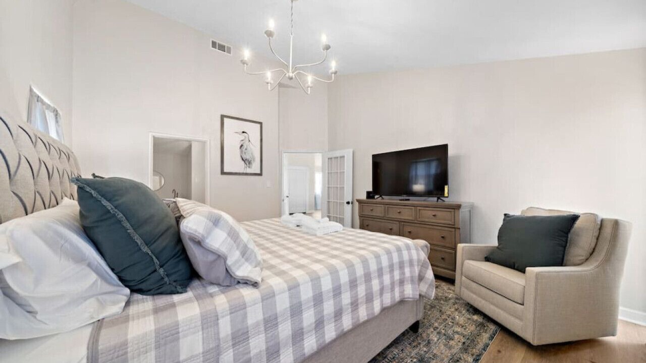 Photo of Bedroom in West Livingston
