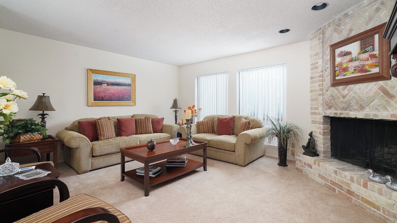 Photo of Livingroom in Vance Jackson