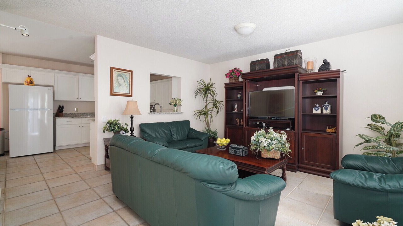 Photo of Livingroom in Vance Jackson