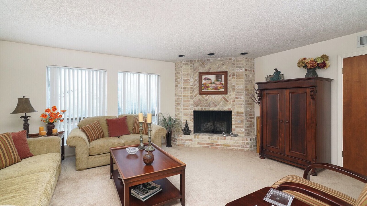 Photo of Livingroom in Vance Jackson
