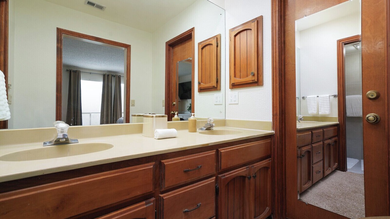 Photo of Bathroom in Vance Jackson