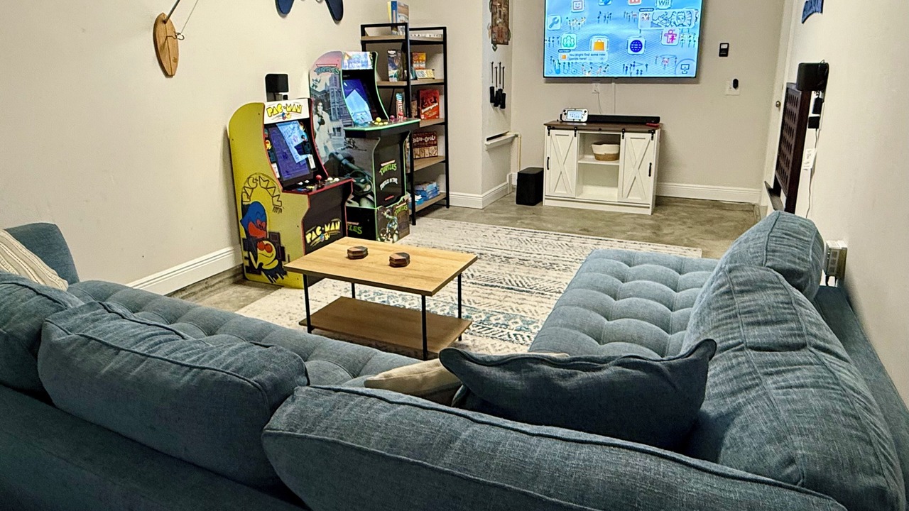 Photo of Livingroom in Thomas Drive