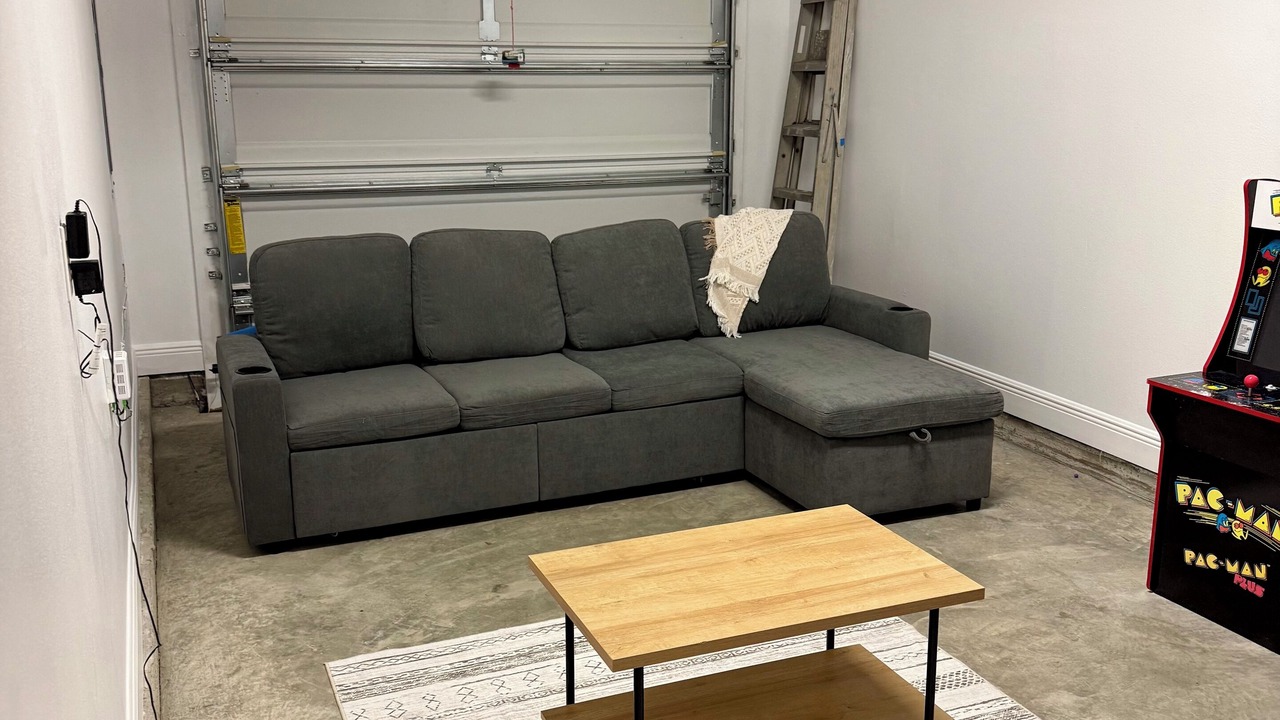 Photo of Livingroom in Thomas Drive