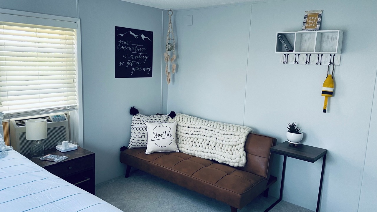 Photo of Bedroom in Town of Reading