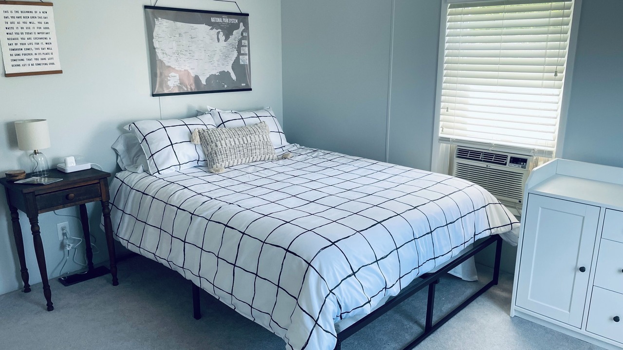 Photo of Bedroom in Town of Reading