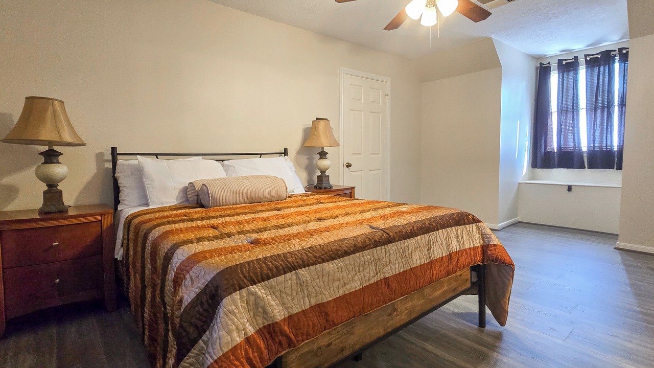 Photo of Bedroom in Memorial Northwest