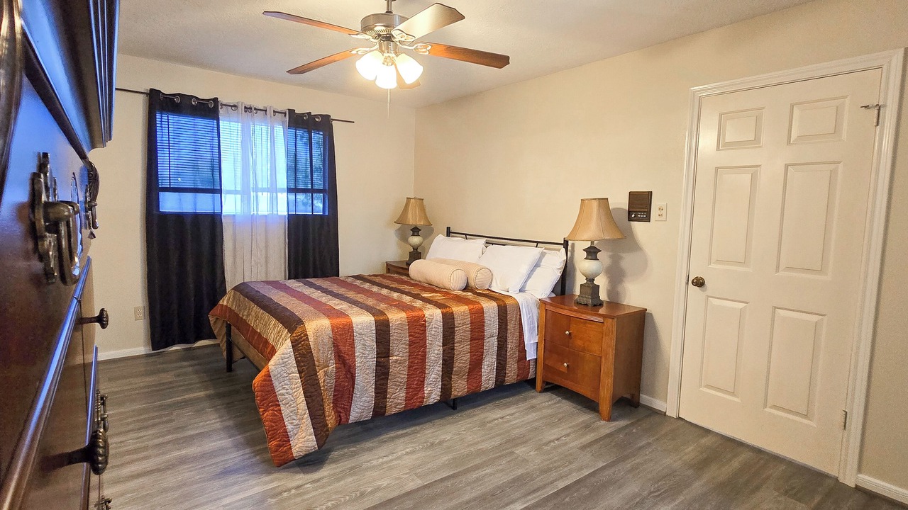 Photo of Bedroom in Memorial Northwest