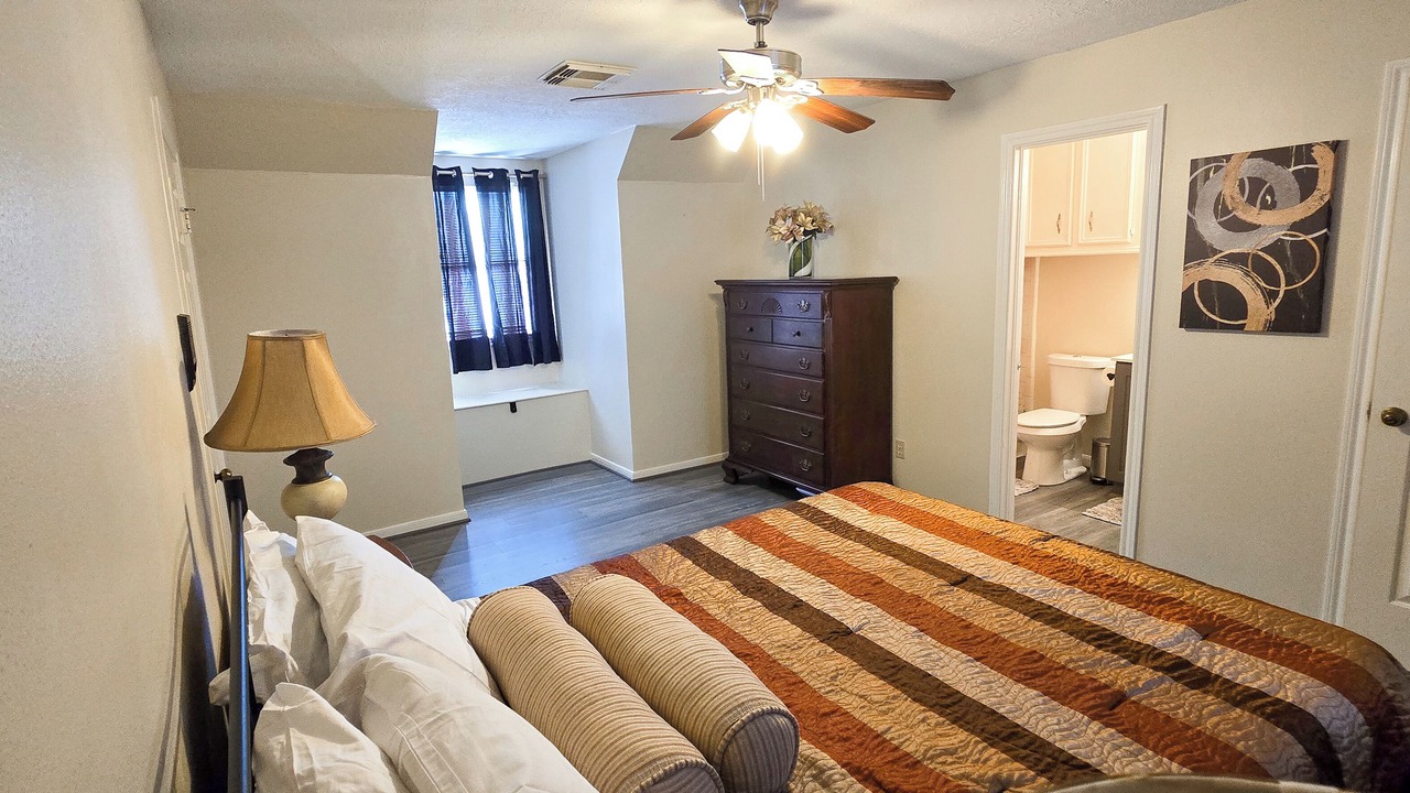 Photo of Bedroom in Memorial Northwest