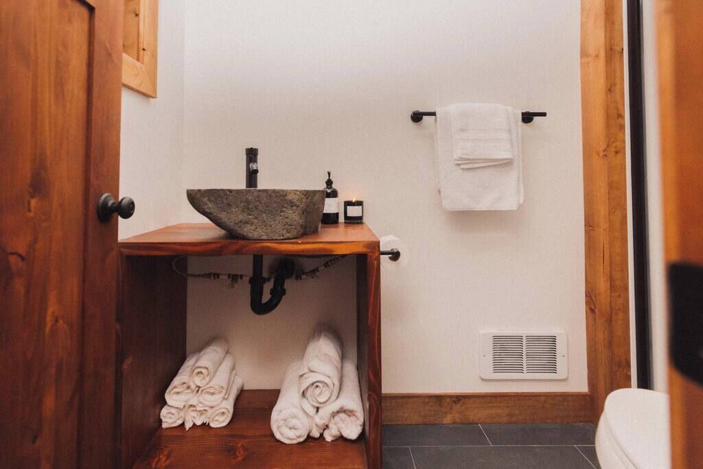 Photo of Bathroom in Jordan Road-Canyon Creek