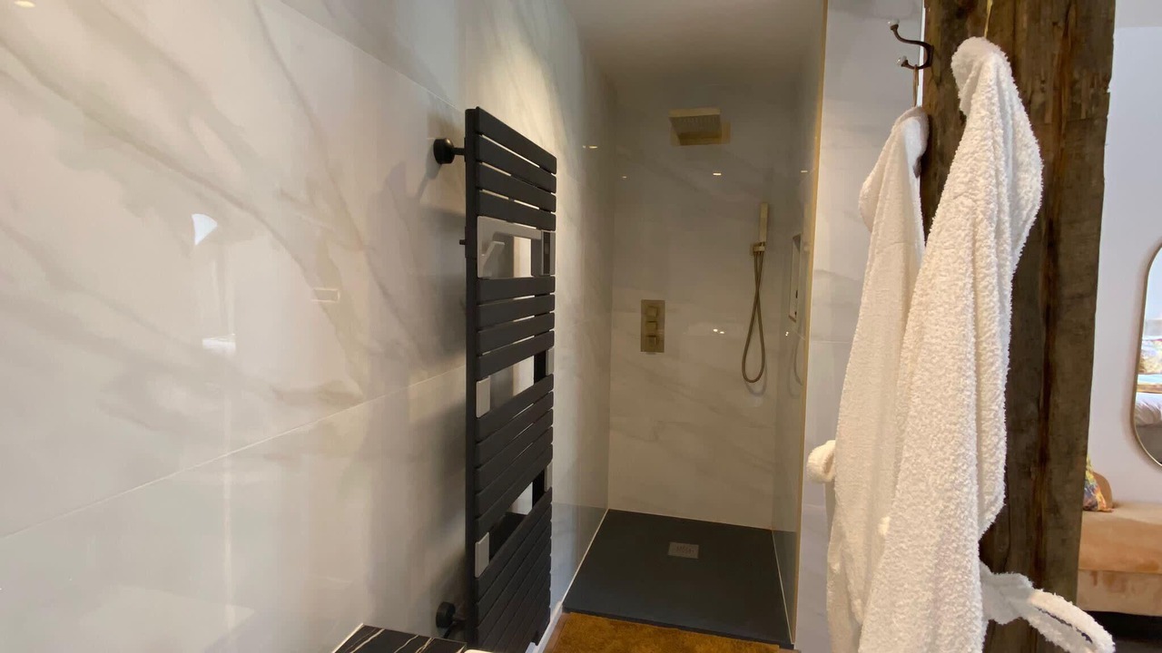 Photo of Bathroom in Tulle