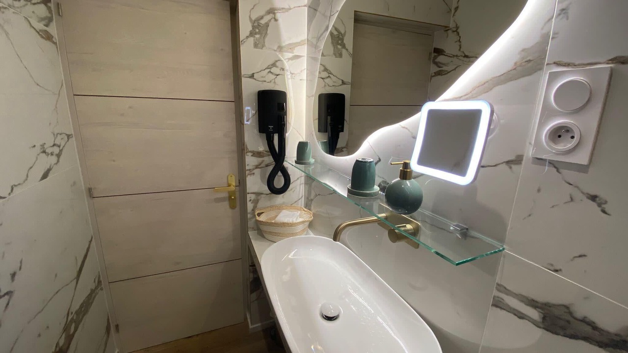 Photo of Bathroom in Tulle