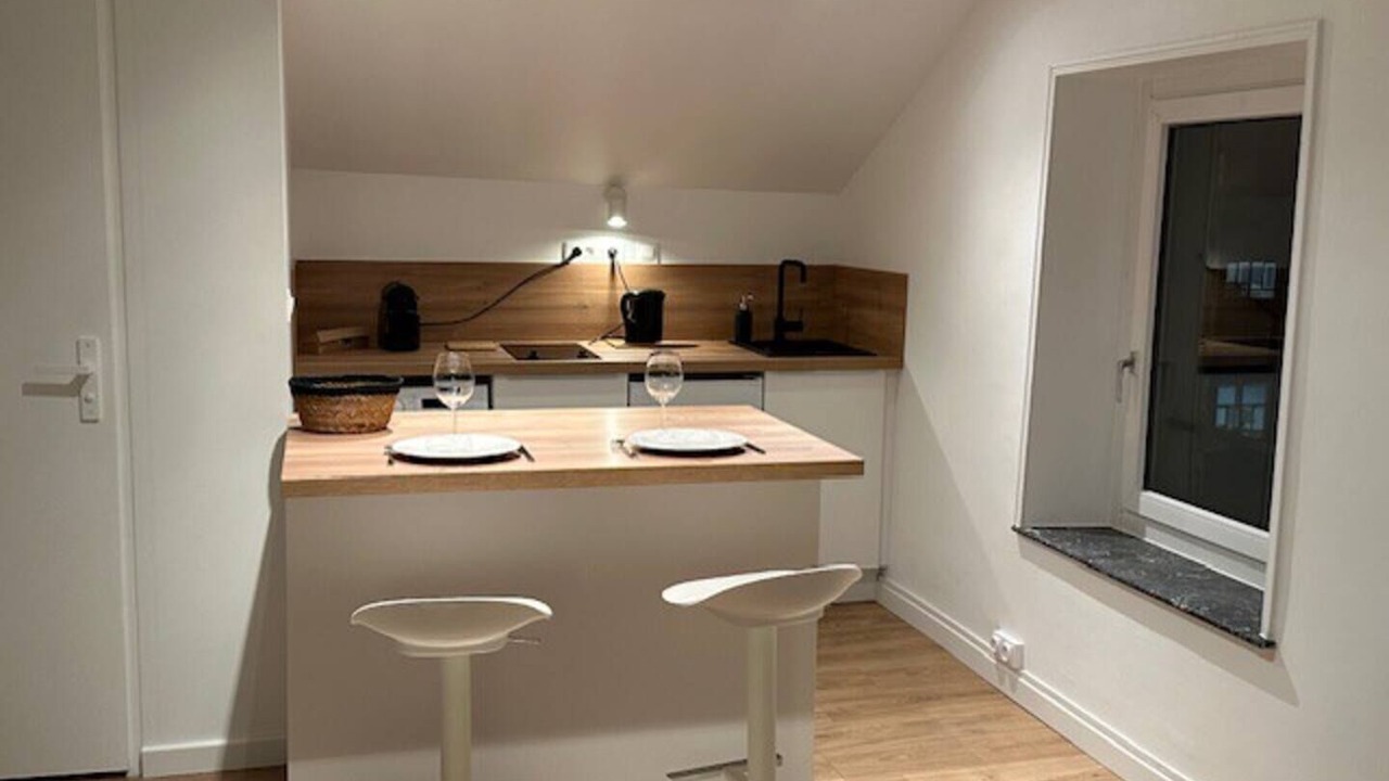 Photo of Kitchen in Poincare - Foch - Anatole France - Croix de Bourgogne