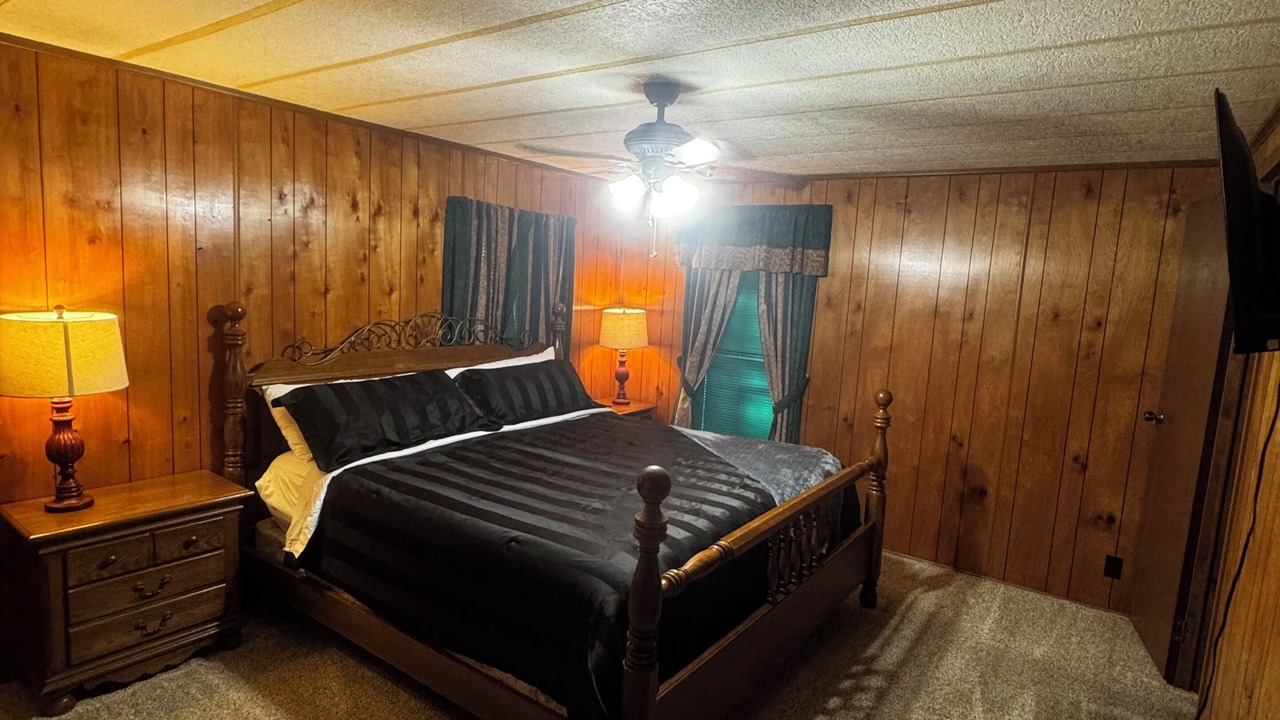Photo of Bedroom in Flint Creek