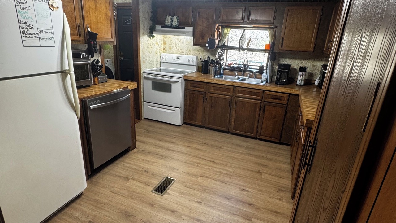 Photo of Kitchen in Flint Creek