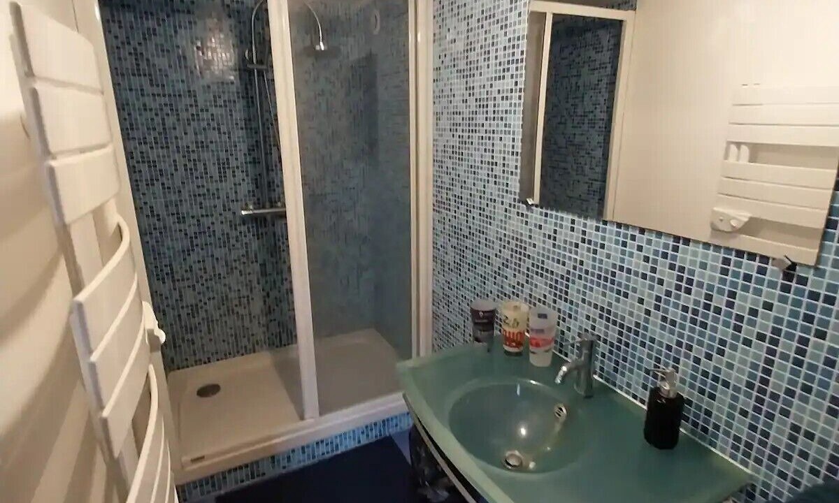 Photo of Bathroom in Cerans-Foulletourte