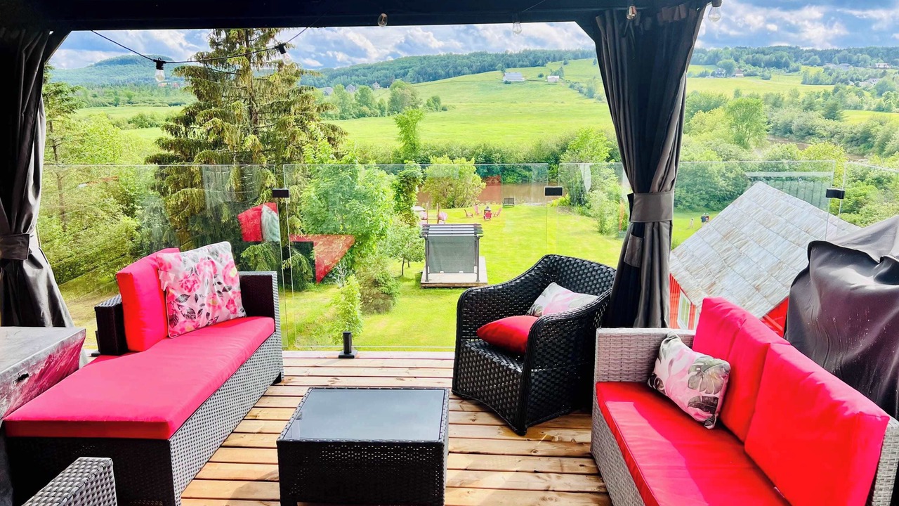 Photo of Patio Balcony in Saint-Leon-de-Standon