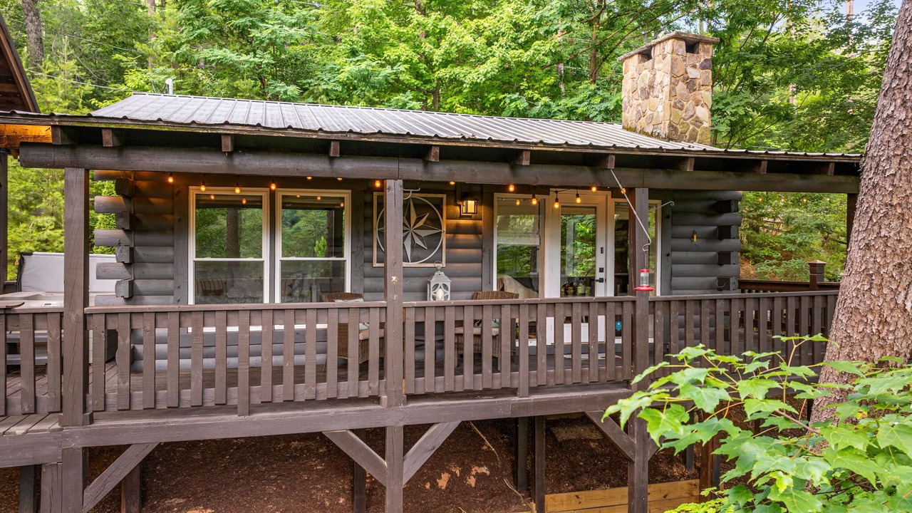 Photo of Outdoor in Cherry Log