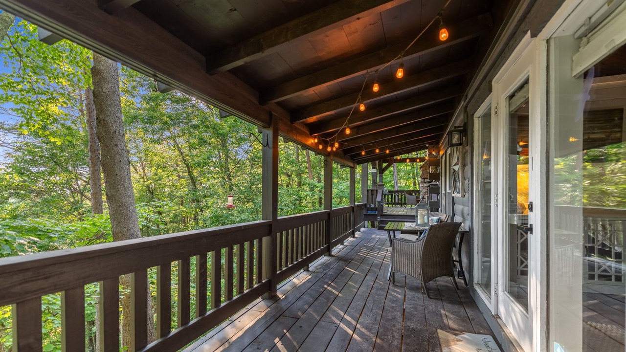 Photo of Outdoor in Cherry Log