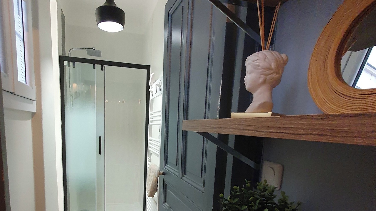 Photo of Bathroom in Asnieres-sur-Seine