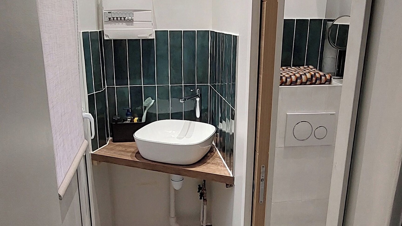 Photo of Bathroom in Asnieres-sur-Seine