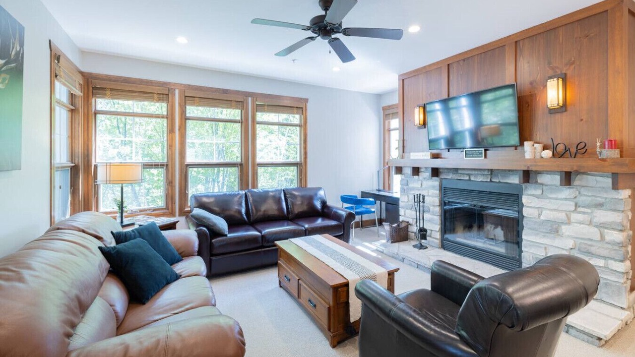 Photo of Livingroom in Tremblant-Les-Eaux