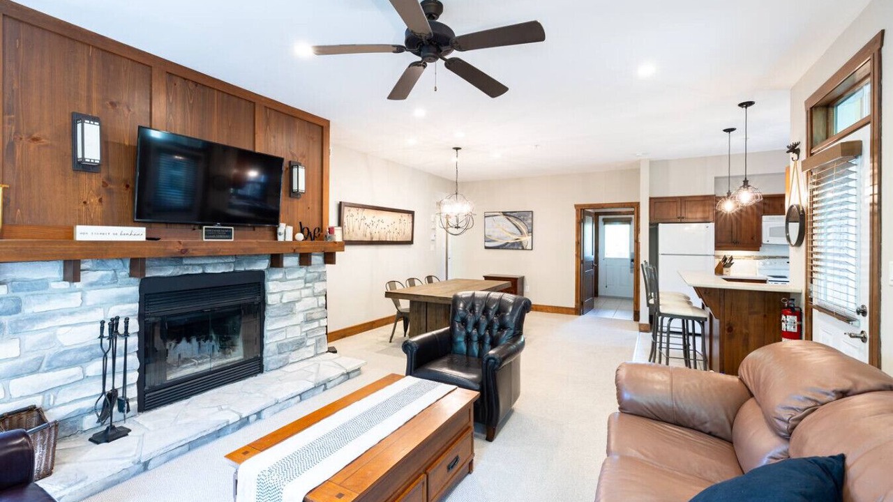 Photo of Livingroom in Tremblant-Les-Eaux