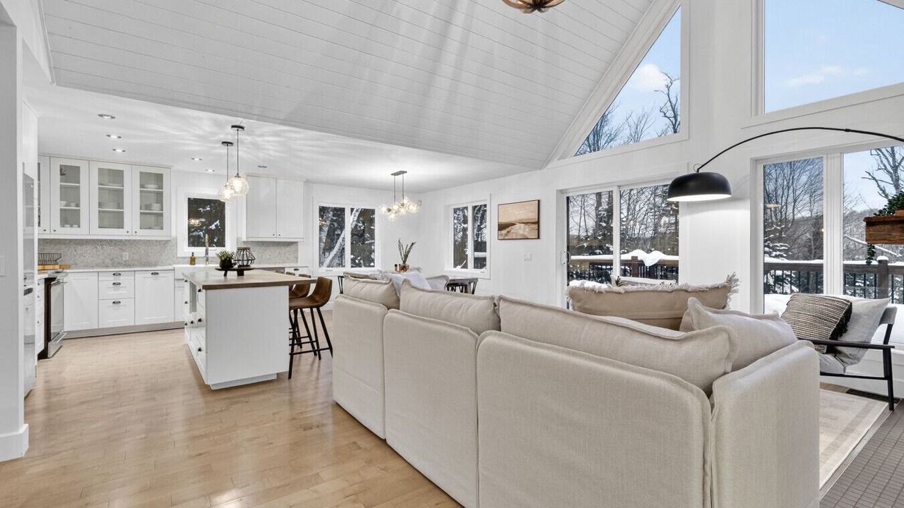 Photo of Livingroom in Saint-Faustin-Lac-Carre