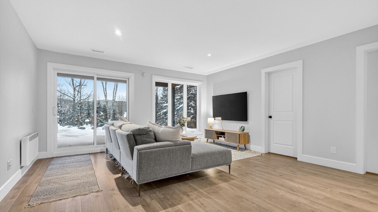 Photo of Livingroom in Saint-Faustin-Lac-Carre