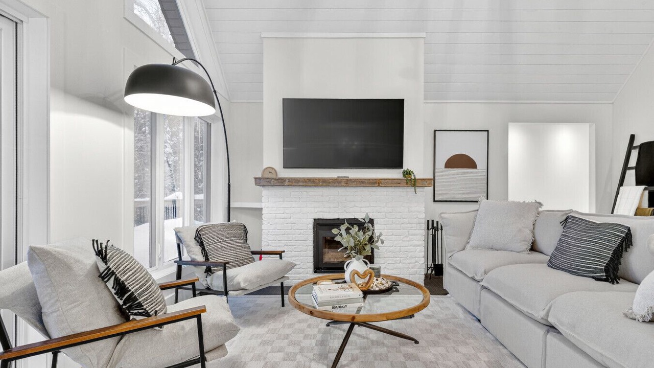 Photo of Livingroom in Saint-Faustin-Lac-Carre