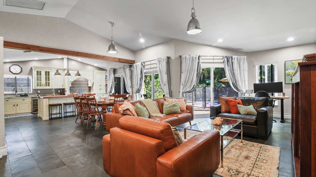 Photo of Bedroom in Coral Springs