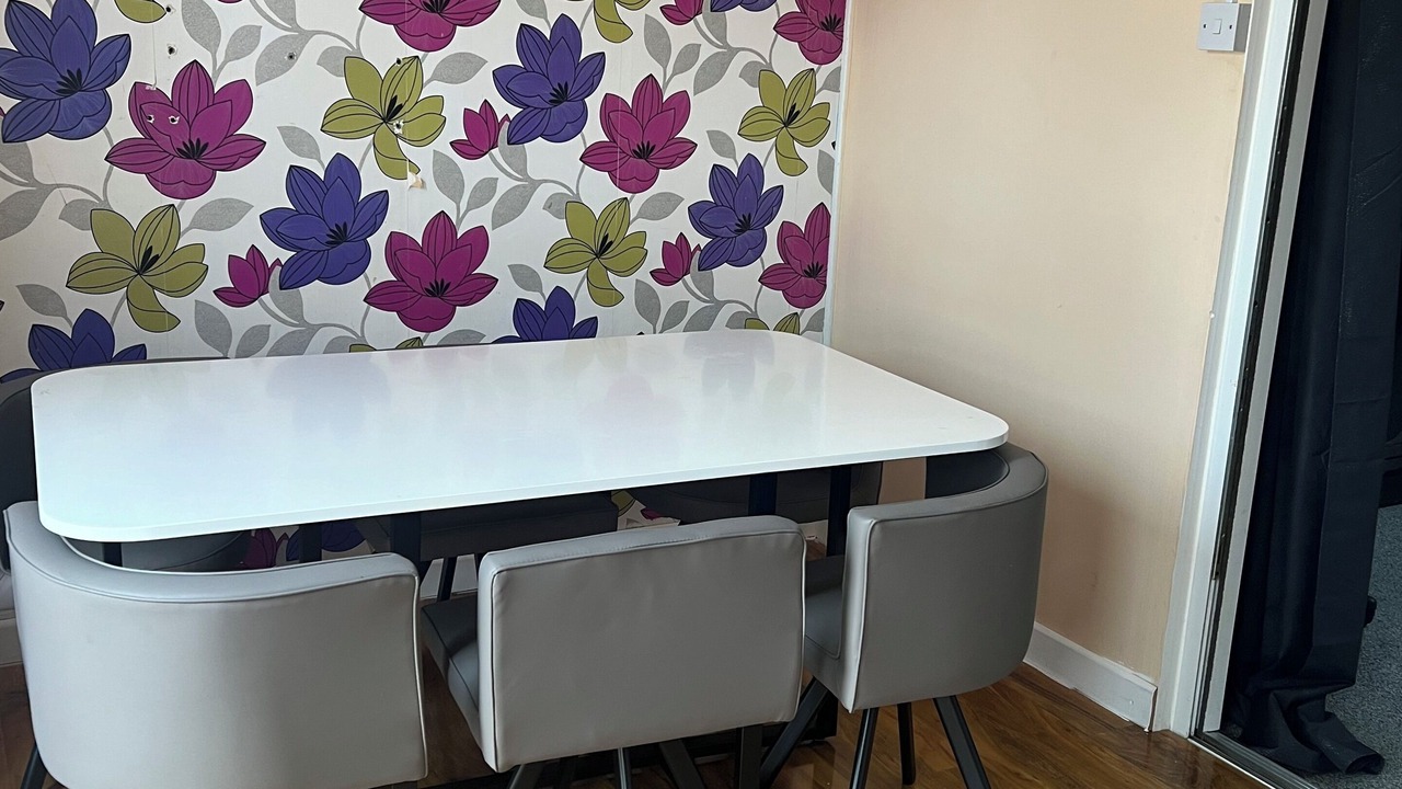 Photo of Others in Crays Hill