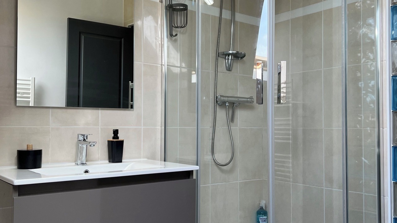Photo of Bathroom in Le Vivier-sur-Mer