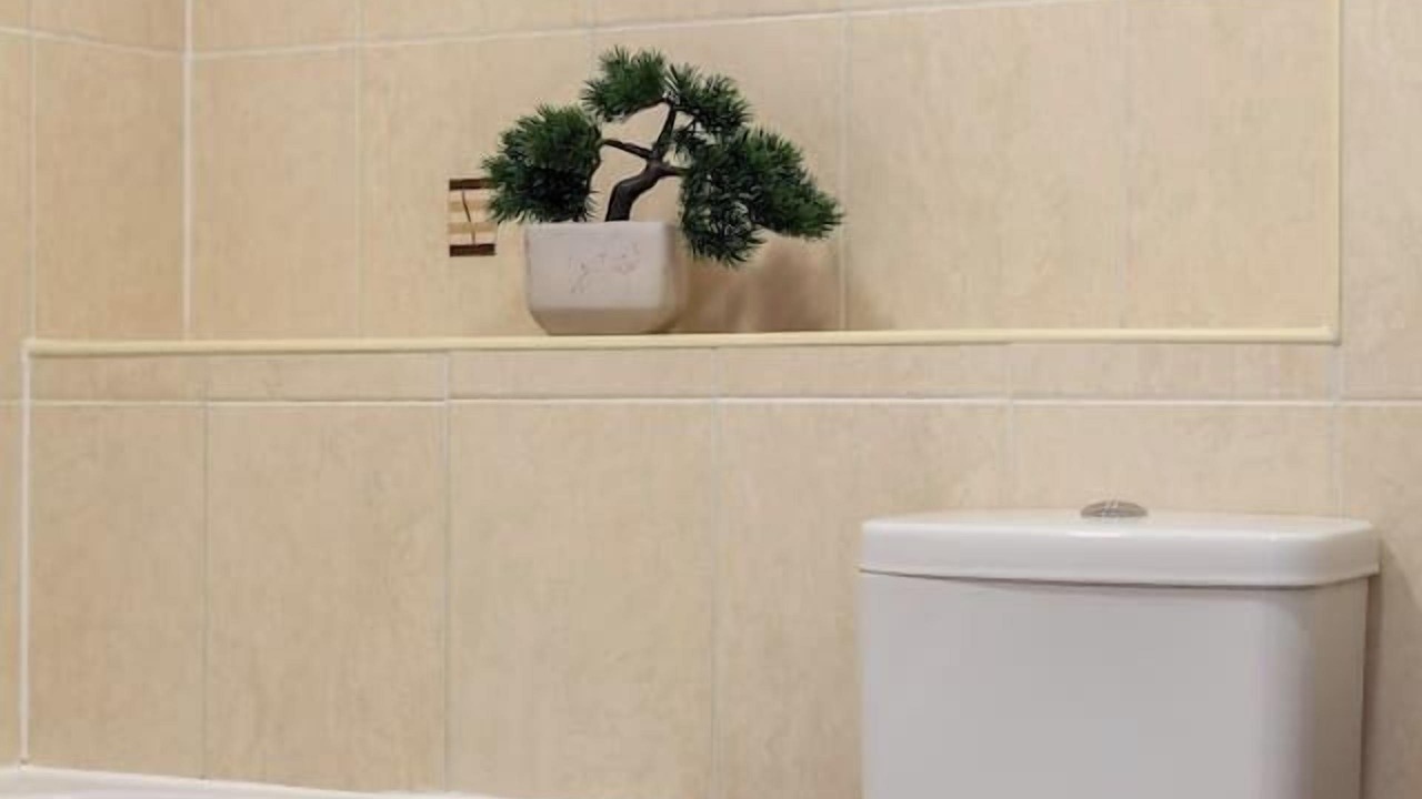 Photo of Bathroom in Wapping