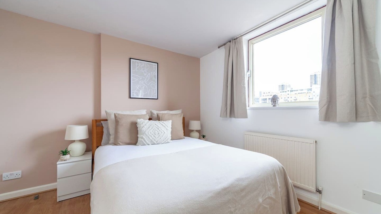 Photo of Bedroom in Wapping