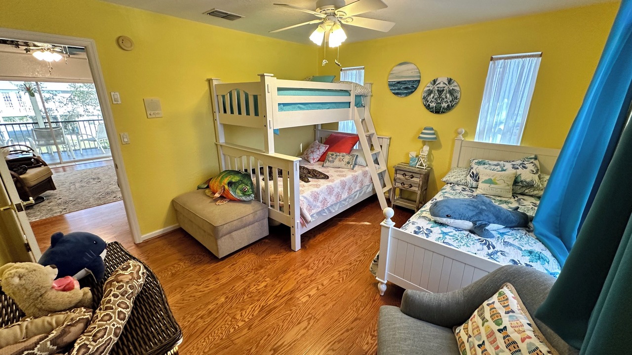 Photo of Bedroom in Weeki Wachee Gardens