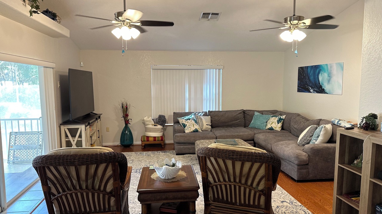 Photo of Livingroom in Weeki Wachee Gardens