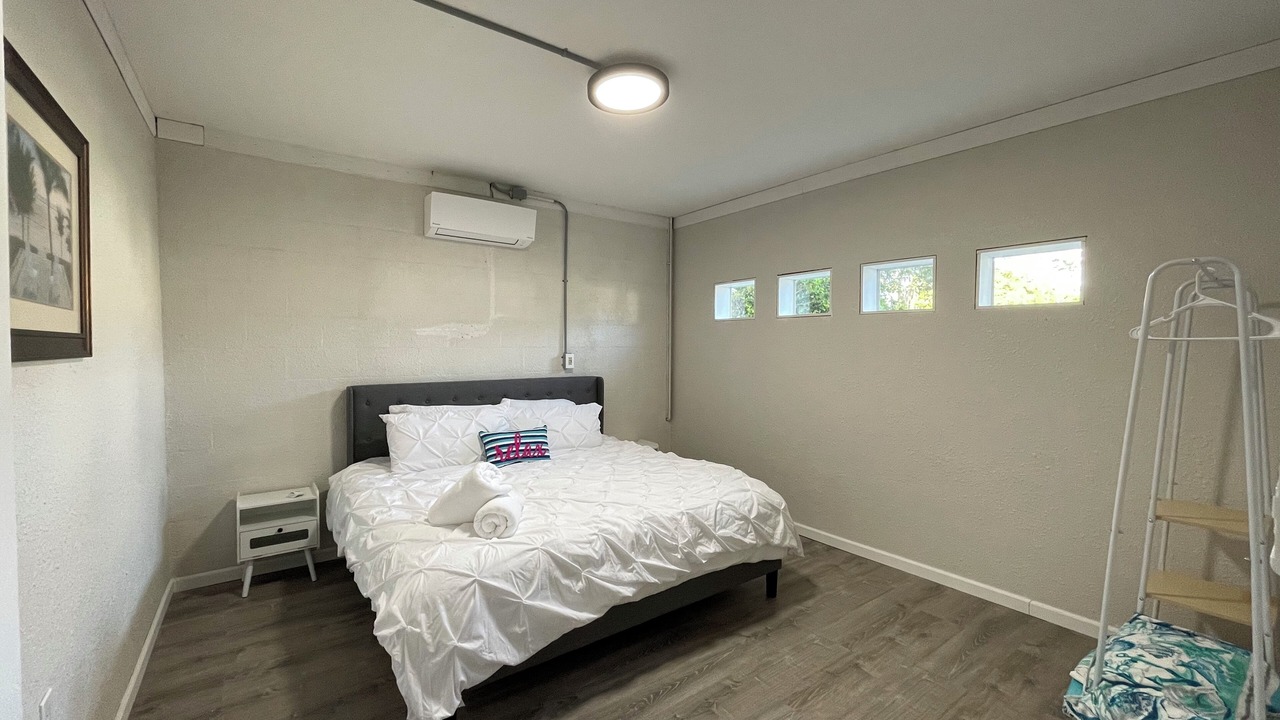 Photo of Bedroom in Weeki Wachee Gardens