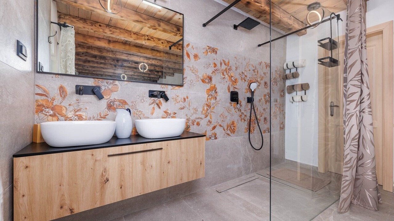 Photo of Bathroom in Kras