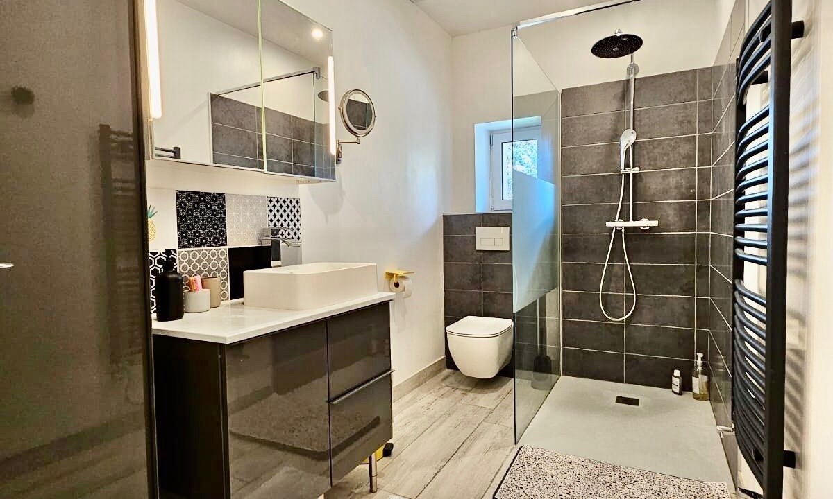 Photo of Bathroom in Augerville-la-Riviere