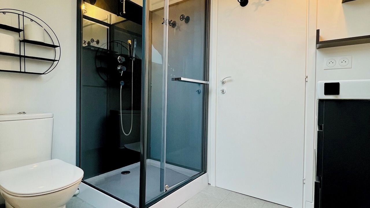 Photo of Bathroom in Augerville-la-Riviere