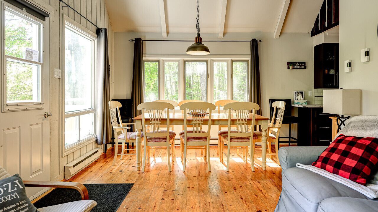 Photo of Livingroom in St-Adolphe-d'Howard