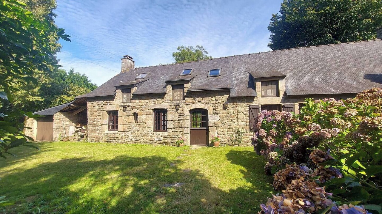 Photo of Outdoor in Peaule