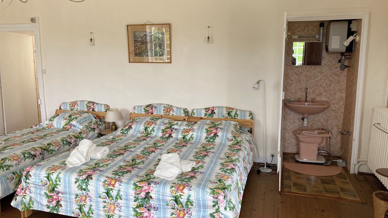 Photo of Bedroom in Neons Sur Creuse