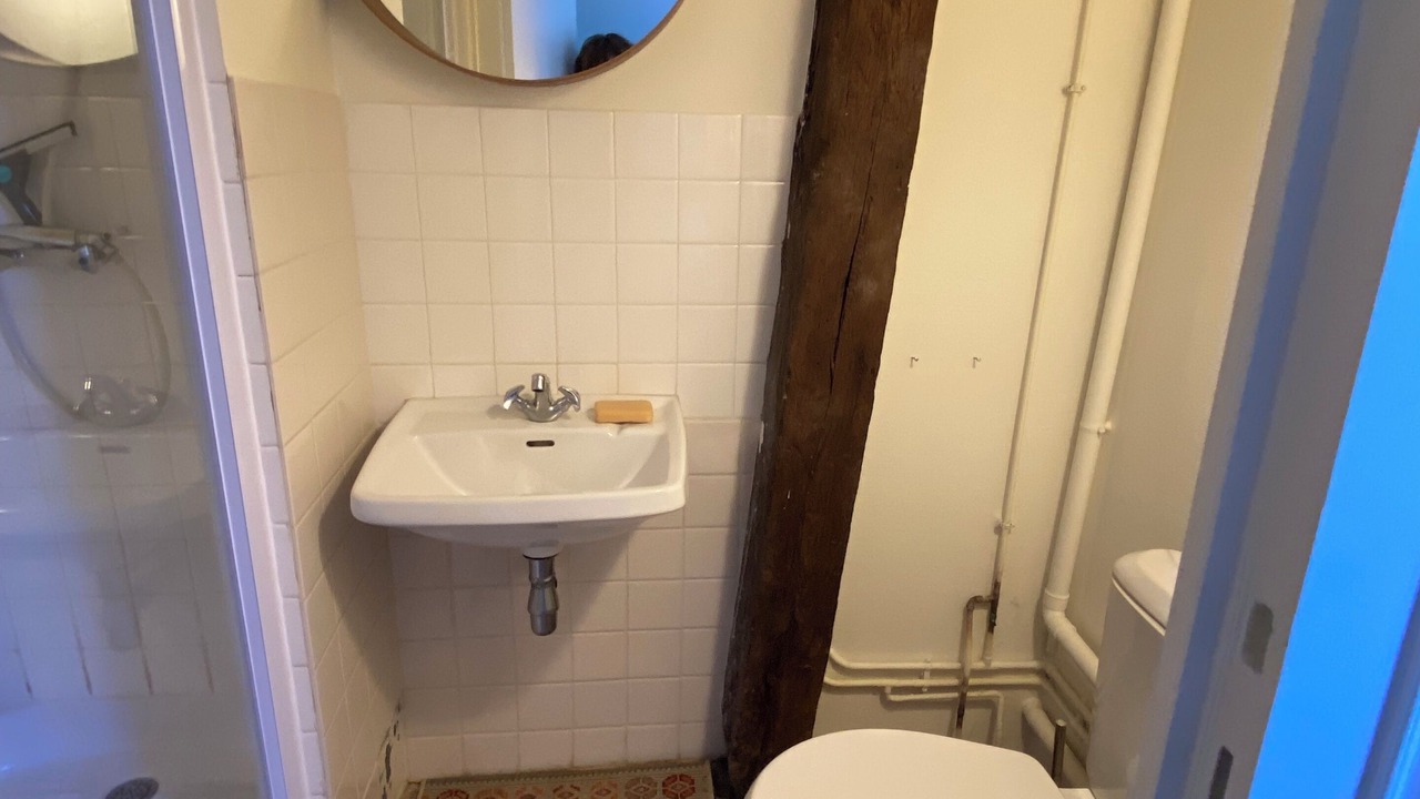 Photo of Bathroom in Neons Sur Creuse