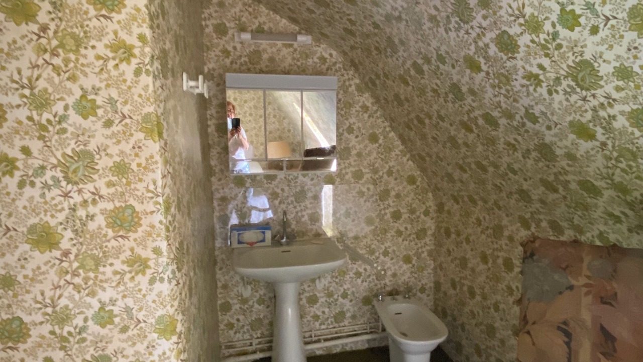 Photo of Bathroom in Neons Sur Creuse