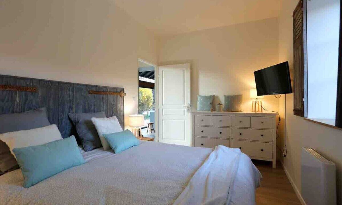 Photo of Bedroom in Pont-d'Ain