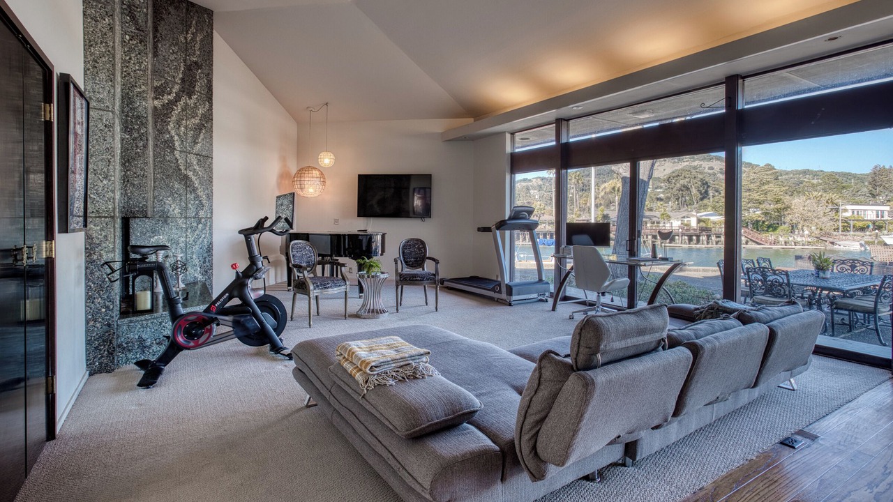 Photo of Others in San Rafael