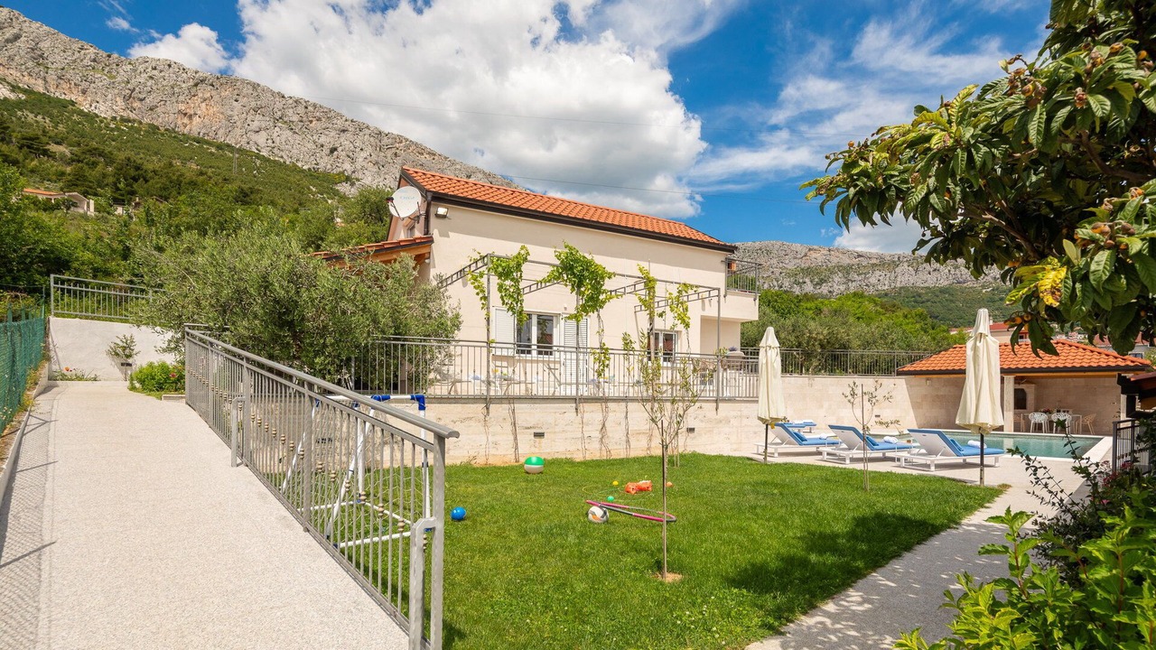 Photo of Outdoor in Solin